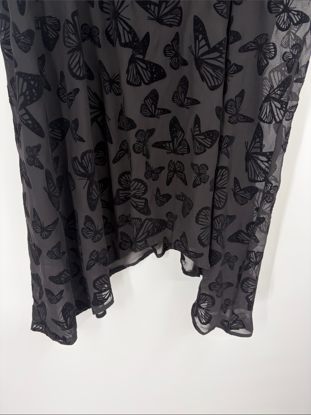Hot Topic Cosmic Aura Black Butterfly Chiffon Hanky Skirt Size 1X - Picture 4 of 10